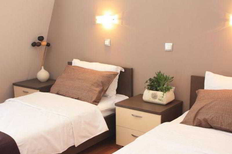 Hotel Porta Скопье Экстерьер фото